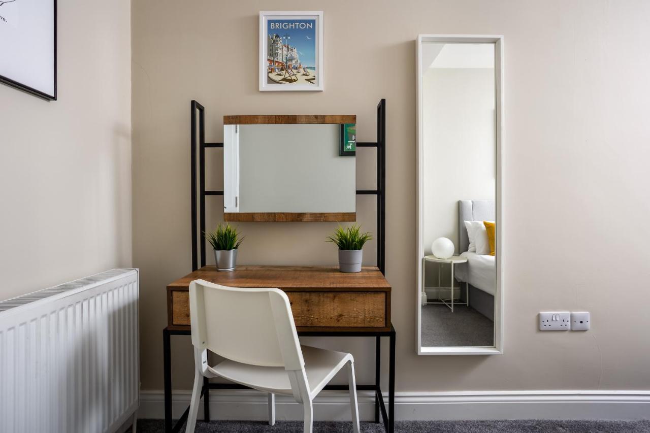 צ'לטנהם Contemporary Ground Floor Apartment - Town Centre With Parking! מראה חיצוני תמונה